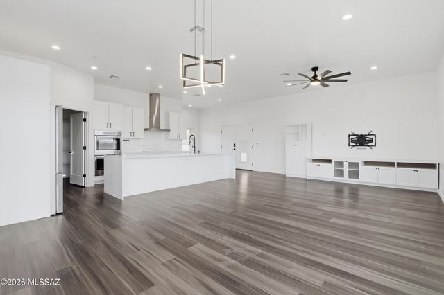 1888 N El Moraga Drive, Tucson, AZ 85745