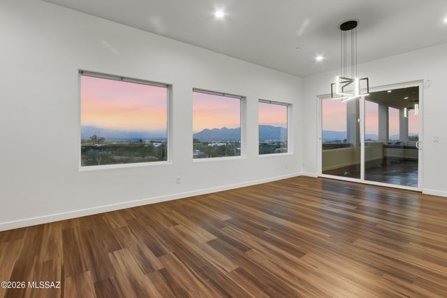 1888 N El Moraga Drive, Tucson, AZ 85745