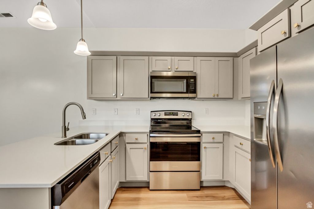 563 N 360 W, Vineyard, UT 84059 — photo 2