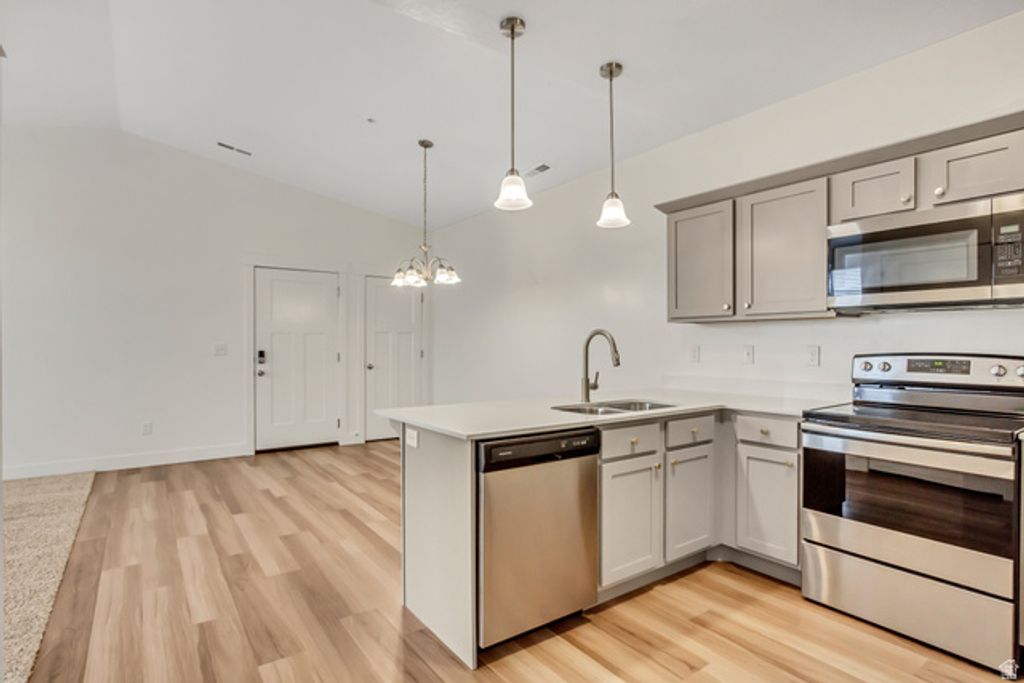 563 N 360 W, Vineyard, UT 84059 — photo 5