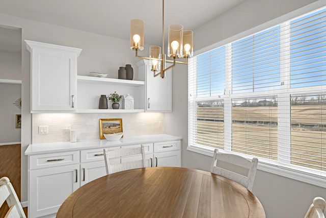 8020 W Preserve PARKWAY, Mequon, WI 53097