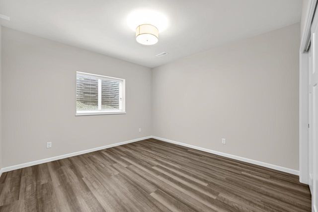 8020 W Preserve PARKWAY, Mequon, WI 53097