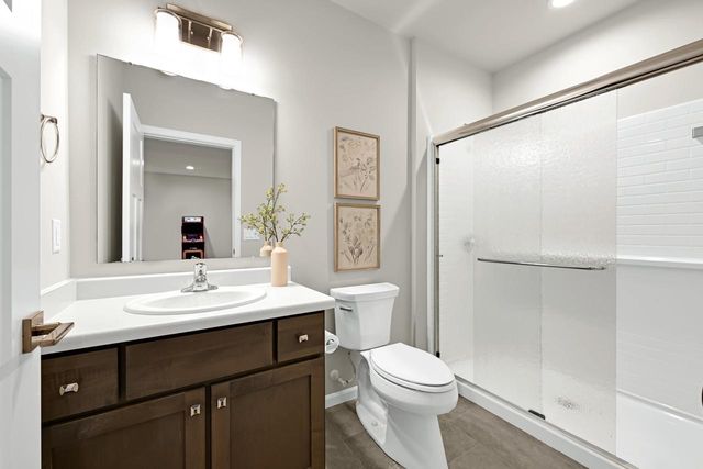 8020 W Preserve PARKWAY, Mequon, WI 53097