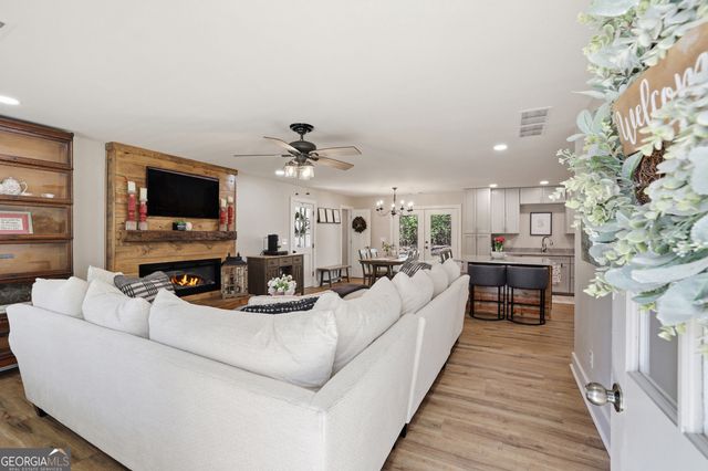 232 Stekoa Falls Road, Clayton, GA 30525