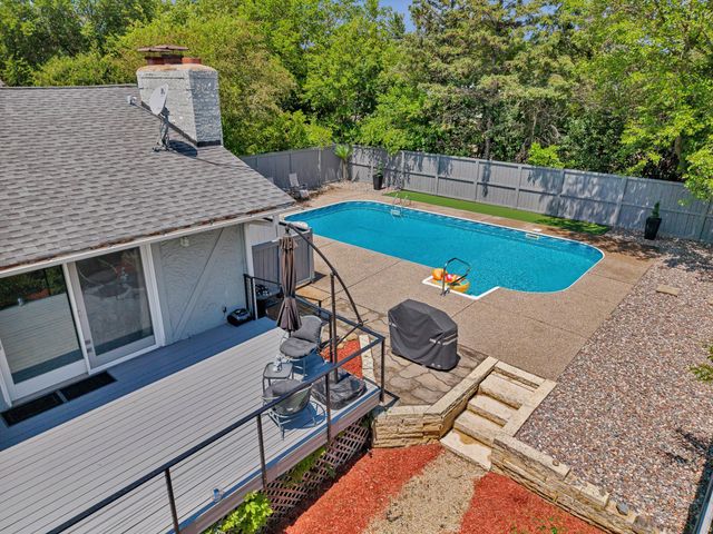 7001 Lanham Lane, Edina, MN 55439