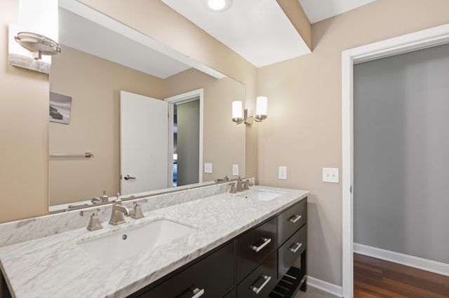 7001 Lanham Lane, Edina, MN 55439