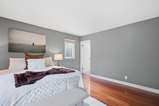 7001 Lanham Lane, Edina, MN 55439