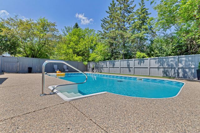 7001 Lanham Lane, Edina, MN 55439