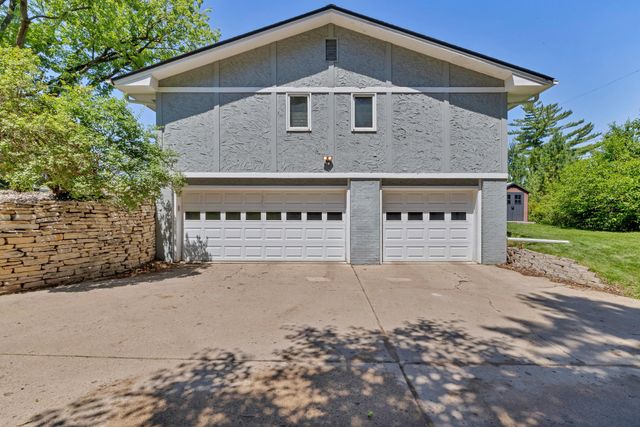 7001 Lanham Lane, Edina, MN 55439
