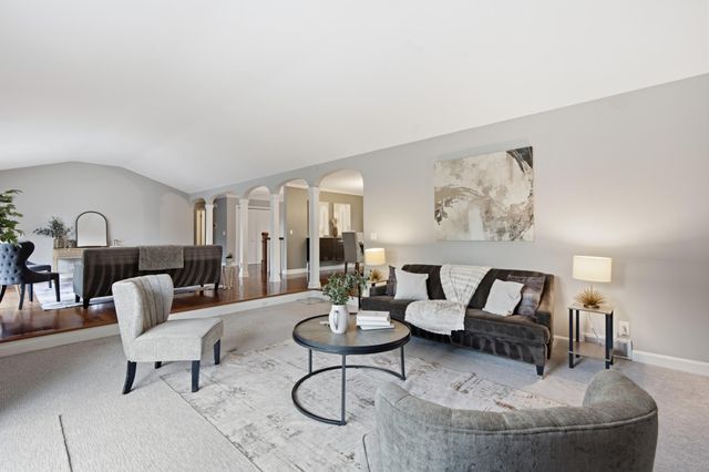 7001 Lanham Lane, Edina, MN 55439