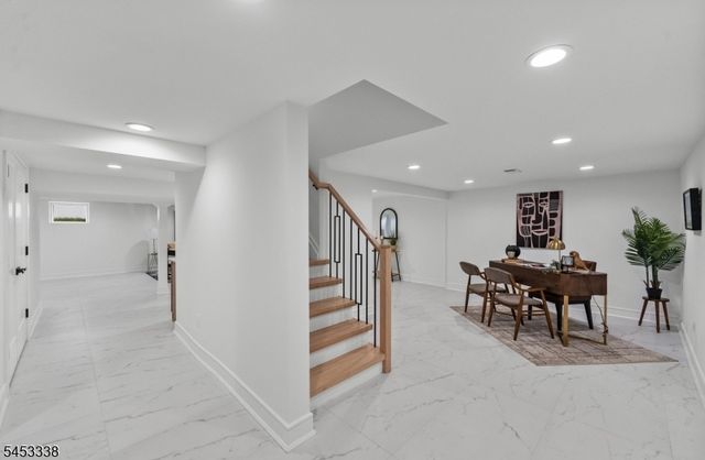 104 Highview Dr, Clifton City, NJ 07013