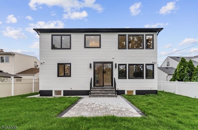 104 Highview Dr, Clifton City, NJ 07013