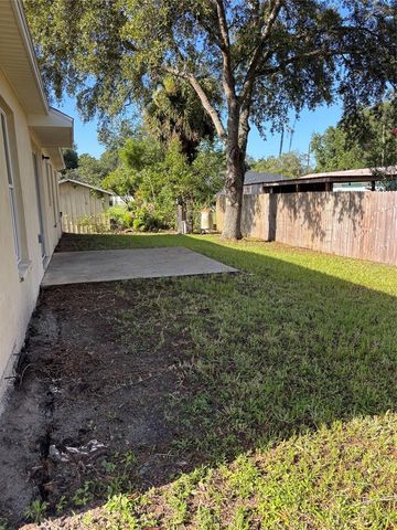 1920 CALLE ALTO VISTA, Deland, FL 32724