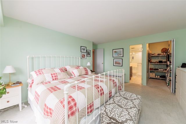 12500 Edgewater Drive 303, Lakewood, OH 44107