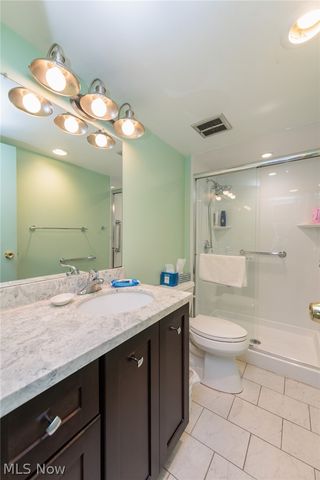 12500 Edgewater Drive 303, Lakewood, OH 44107