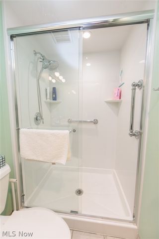 12500 Edgewater Drive 303, Lakewood, OH 44107