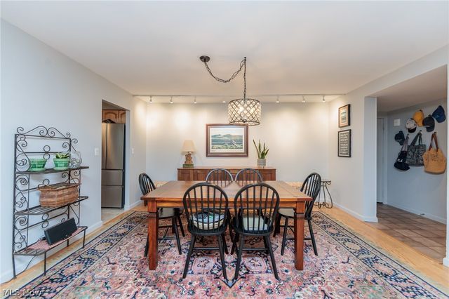 12500 Edgewater Drive 303, Lakewood, OH 44107