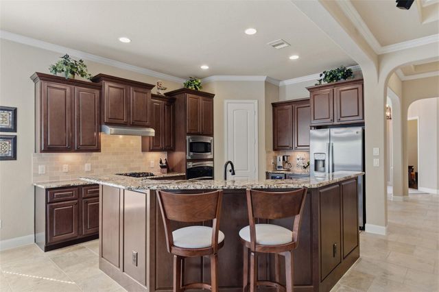 7 Vershire Circle, The Woodlands, TX 77354