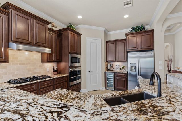 7 Vershire Circle, The Woodlands, TX 77354