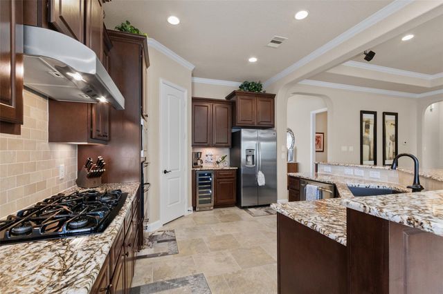 7 Vershire Circle, The Woodlands, TX 77354