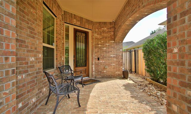 7 Vershire Circle, The Woodlands, TX 77354