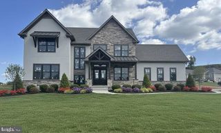2000 ROLLING MEADOW RD, Lebanon, PA 17046