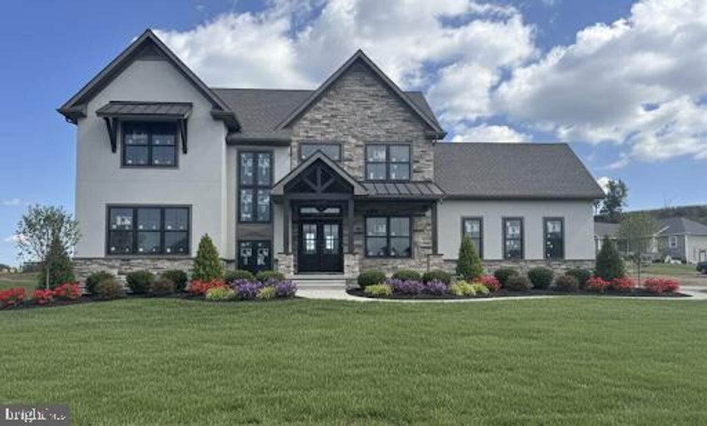2000 ROLLING MEADOW RD, Lebanon, PA 17046