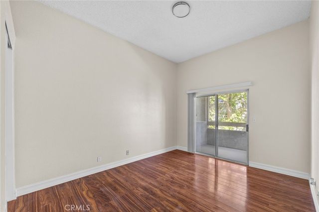 174 W Walnut B, Rialto, CA 92376