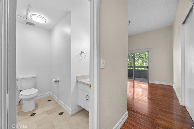 174 W Walnut B, Rialto, CA 92376