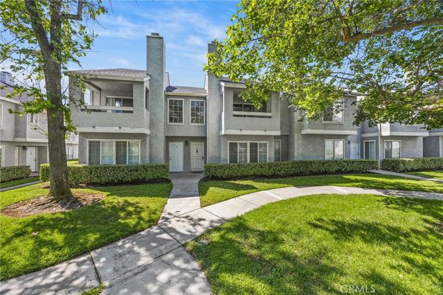 174 W Walnut B, Rialto, CA 92376