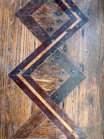 412 S 2nd Avenue E, Newton, IA 50208