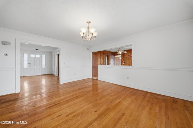 1130 N Road Street, Elizabeth City, NC 27909