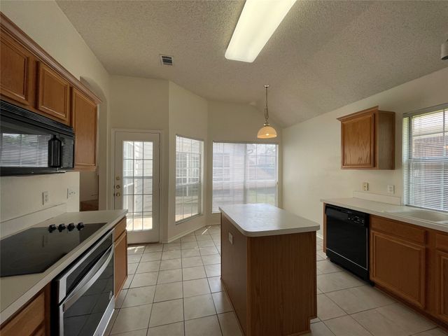 6004 CAVE RIVER Drive, Plano, TX 75093