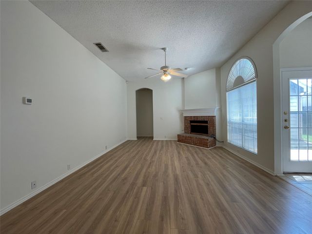 6004 CAVE RIVER Drive, Plano, TX 75093