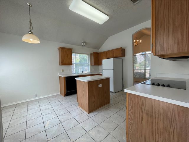 6004 CAVE RIVER Drive, Plano, TX 75093