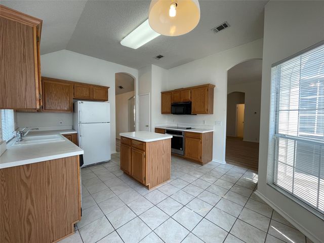 6004 CAVE RIVER Drive, Plano, TX 75093