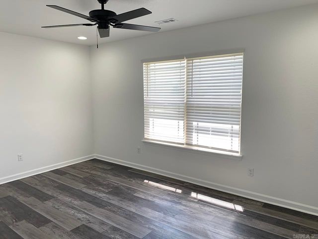 102 Wildflower Dr, Beebe, AR 72012