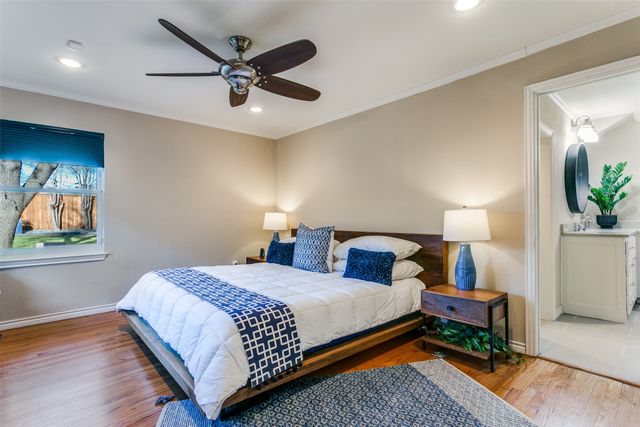 318 Ruth Street, Grapevine, TX 76051