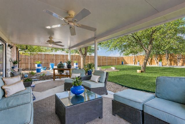 318 Ruth Street, Grapevine, TX 76051