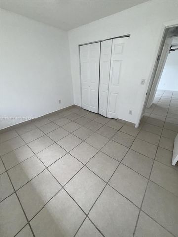 15324 SW 72nd Street 12-21, Miami, FL 33193