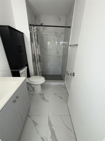 15324 SW 72nd Street 12-21, Miami, FL 33193