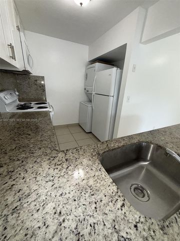 15324 SW 72nd Street 12-21, Miami, FL 33193