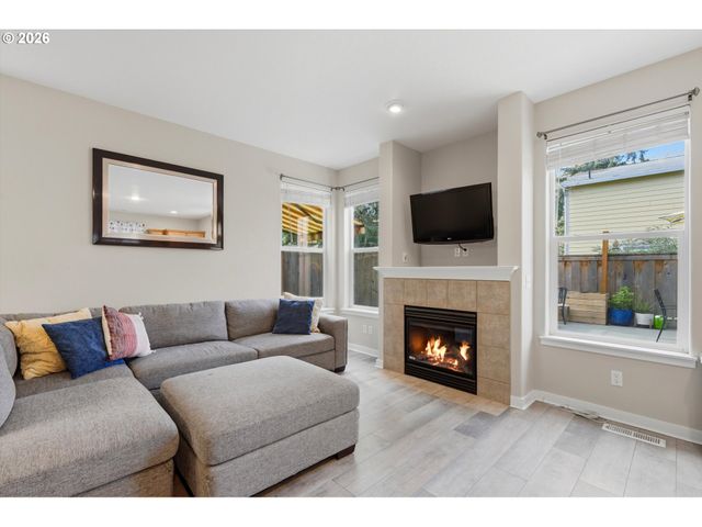 17473 Se RESERVE Loop, Milwaukie, OR 97267