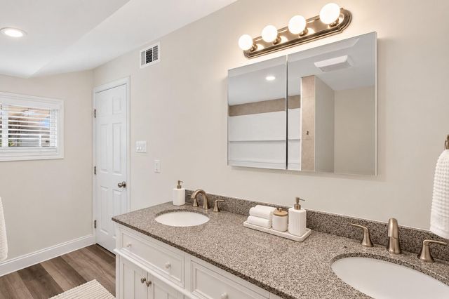 6717 Sharpcrest Street, Houston, TX 77074