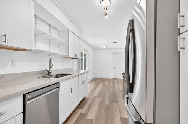 6717 Sharpcrest Street, Houston, TX 77074