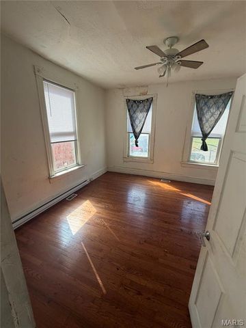 2233 Gasconade Street, St Louis, MO 63118