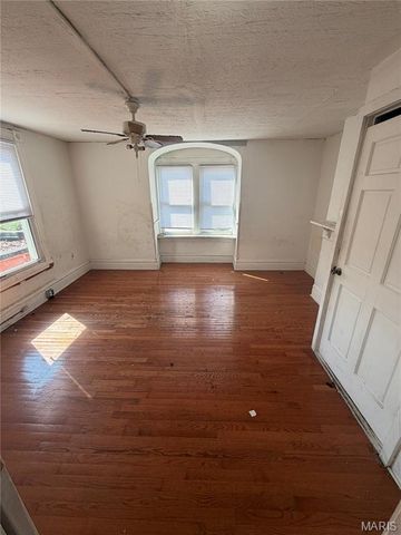 2233 Gasconade Street, St Louis, MO 63118