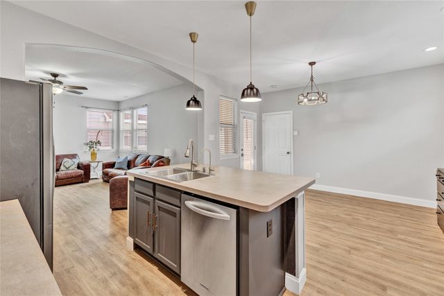1208 Spanish Moss Drive, Savannah, TX 76227