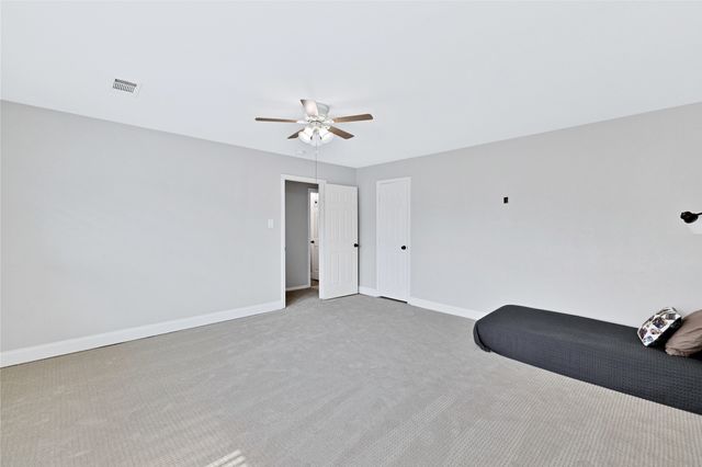 1208 Spanish Moss Drive, Savannah, TX 76227