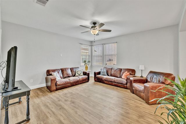1208 Spanish Moss Drive, Savannah, TX 76227